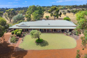 5 Bedroom 5 Bathroom Kinvarra Park Lodge
